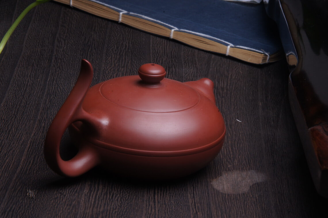 章燕城手拉壶作品《一帆风顺》