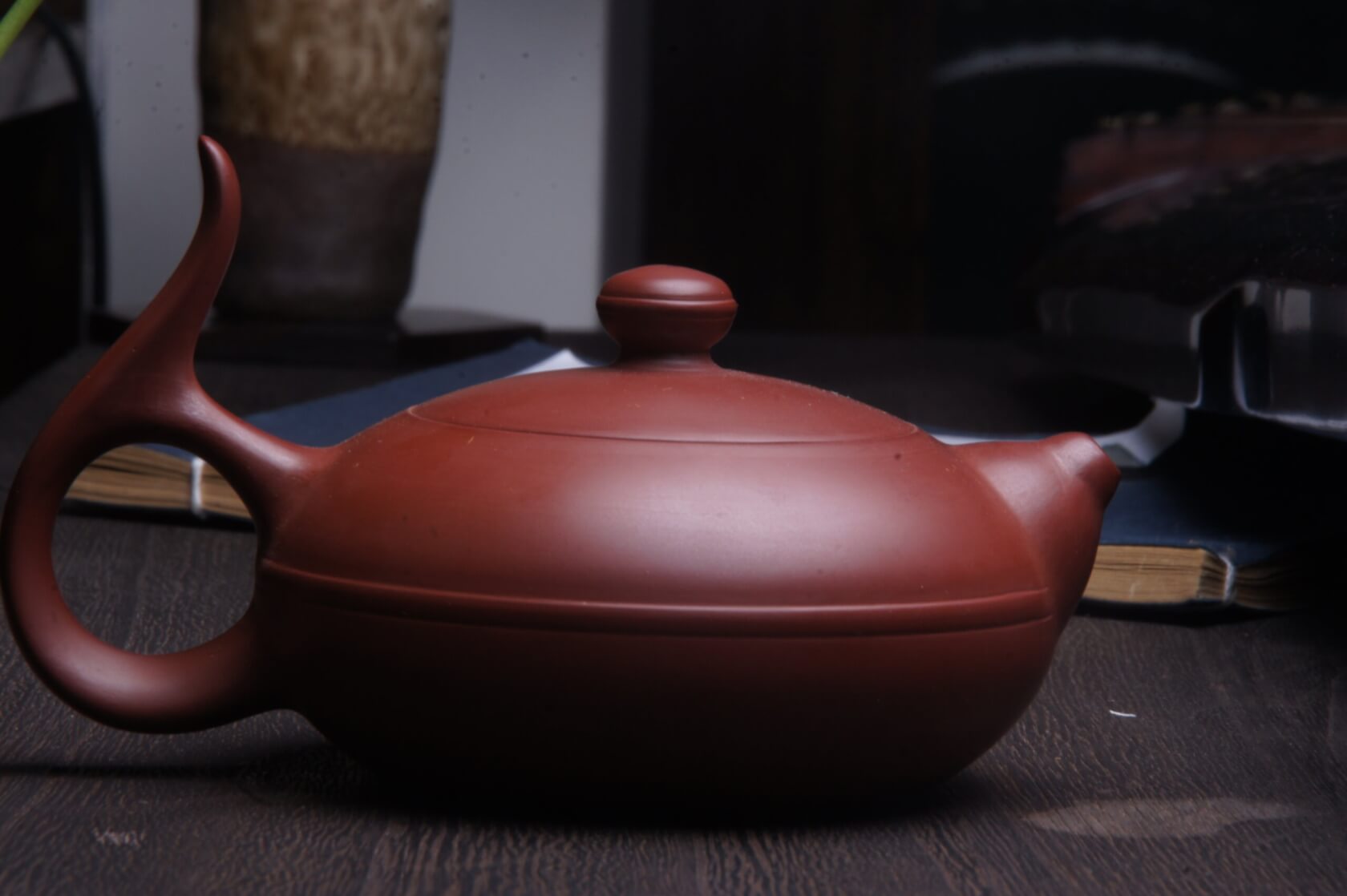 章燕城手拉壶作品《一帆风顺》